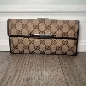 Authentic Gucci GG Beige and Brown Monogram Wallet